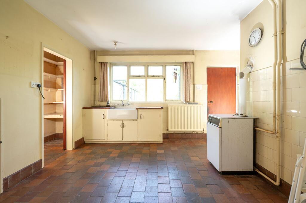 House in North Crawley, City of Milton Keynes - View 5