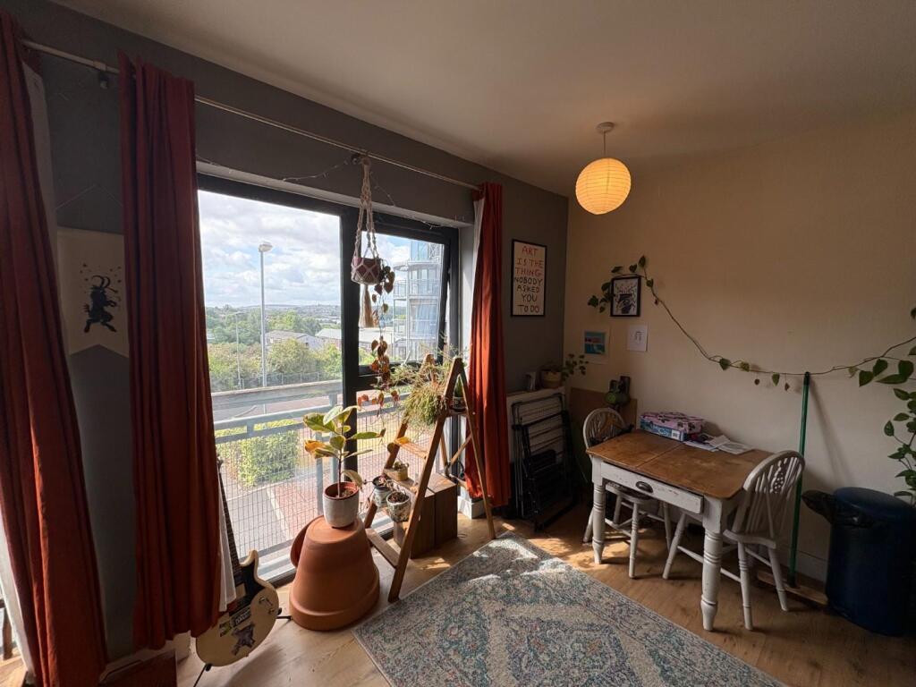 Apartment in Bristol - View 3