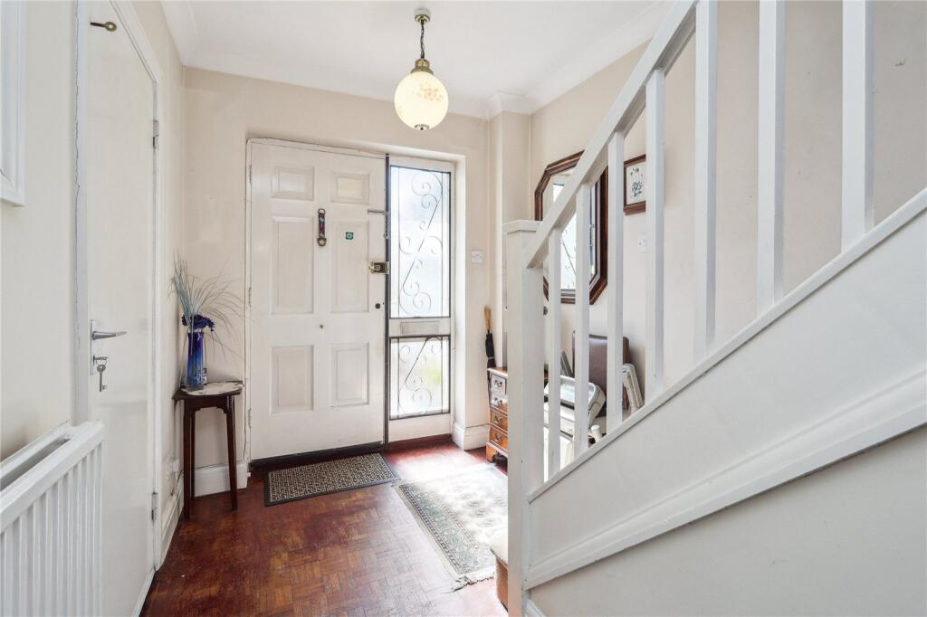 House in Kingston upon Thames - View 4