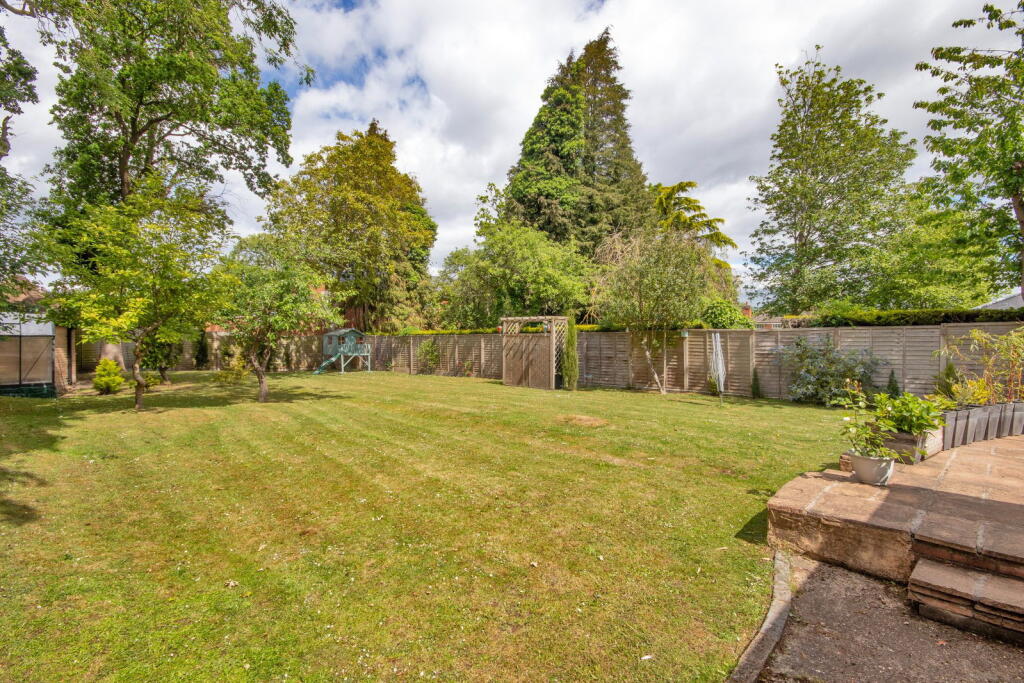 New Barn Road, Longfield, Kent, DA3 7LQ - View 3