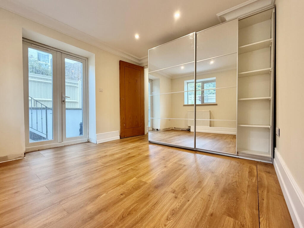 Apartment in Brighton - More