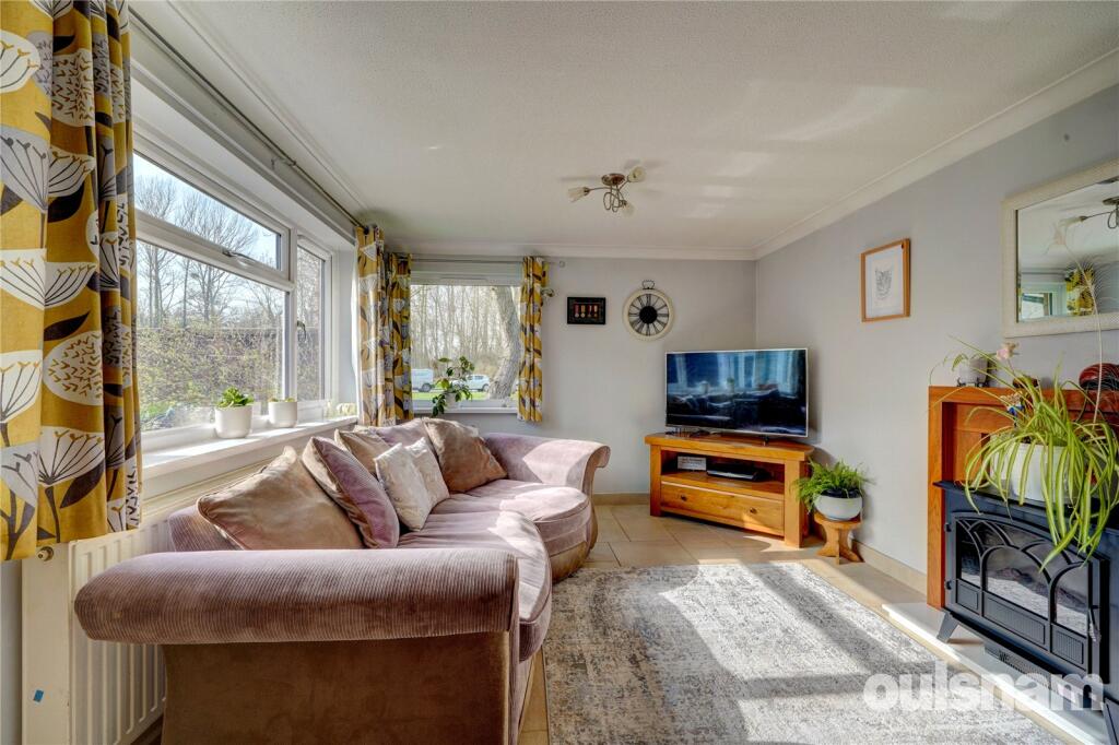 Hunters Way, Droitwich, Worcestershire, WR9 - More