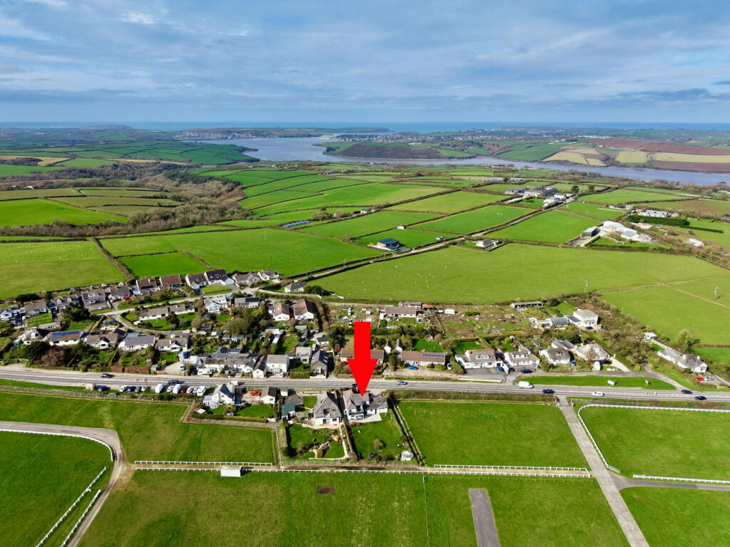 Whitecross, Wadebridge, PL27 7JD photo 2