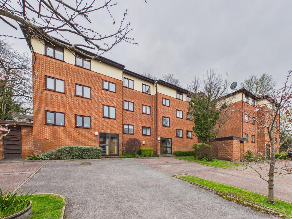 Main image of property: Winchester Court, London Road, High Wycombe, Buckinghamshire, HP11 1HB