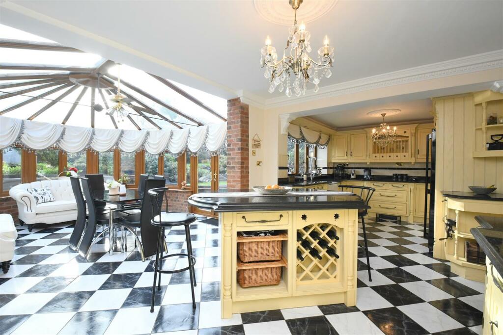 Tanglewood, Chestnut Lane, Clifton Campville, B79