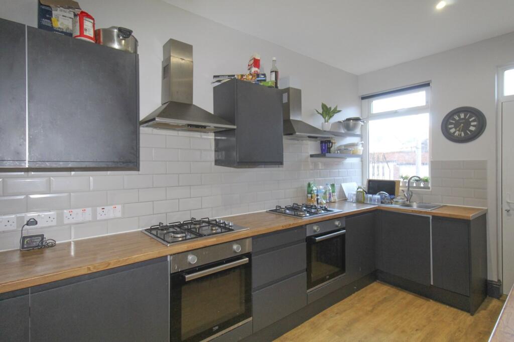 House in Leeds - View 5