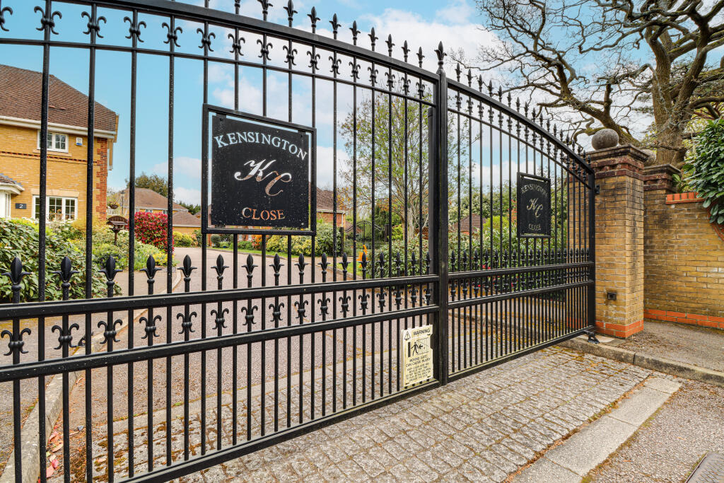 Additional image 25 of Kensington Close, St Albans, AL1