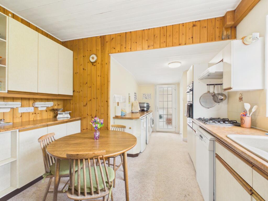 House in Hull - View 4