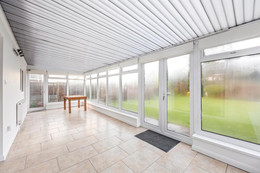 Hangleton Valley Drive, Hove, BN3 photo 3