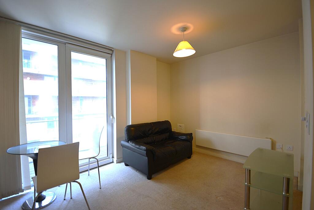 Apartment in Manchester, City Centre - View 4