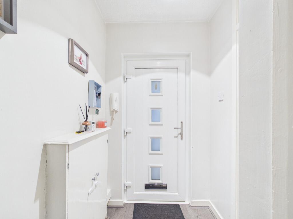 Apartment in Glasgow - View 3