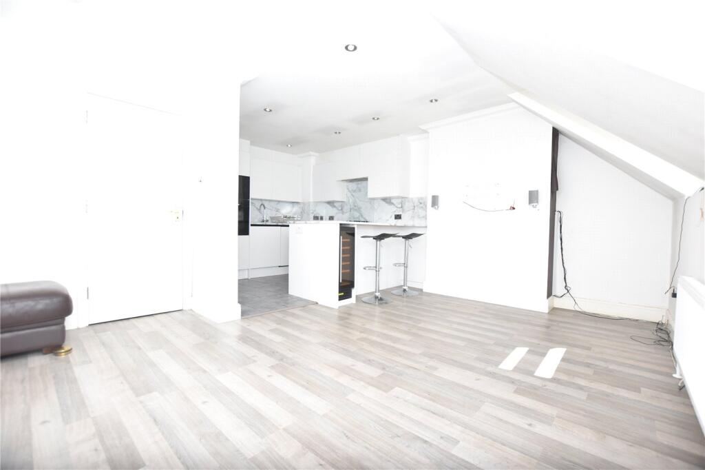 Apartment in London - View 3