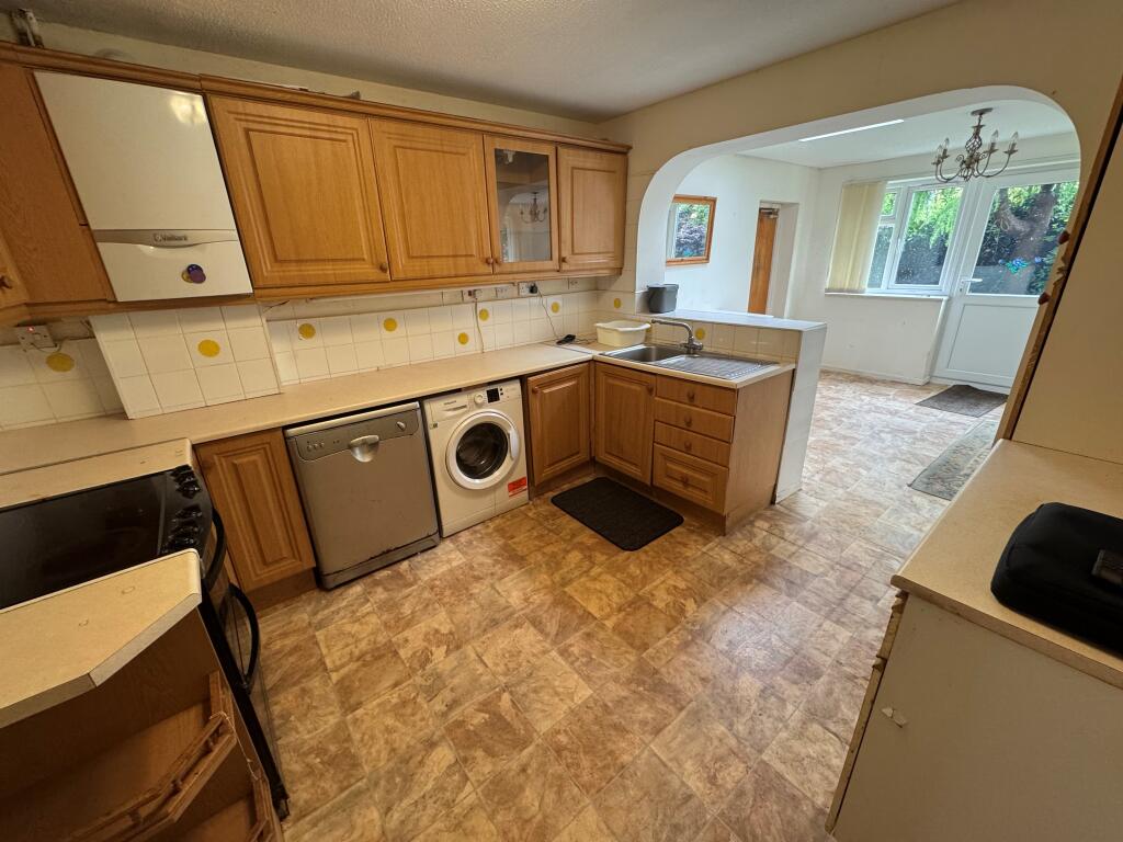 Scott Close, Staplegrove, Taunton, Somerset photo 4