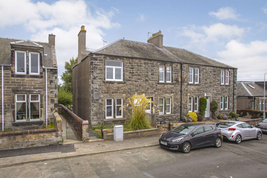 Main image of property: 48A Thistle Street, Dunfermline, KY12 0JA