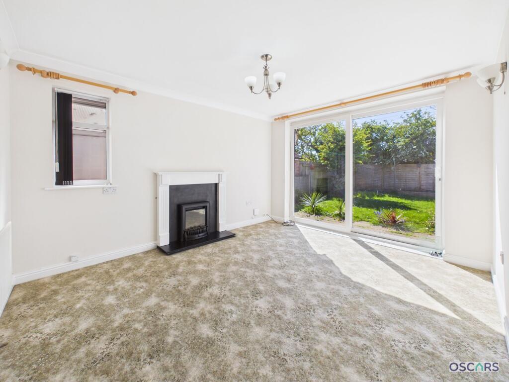 House in Hull - View 2