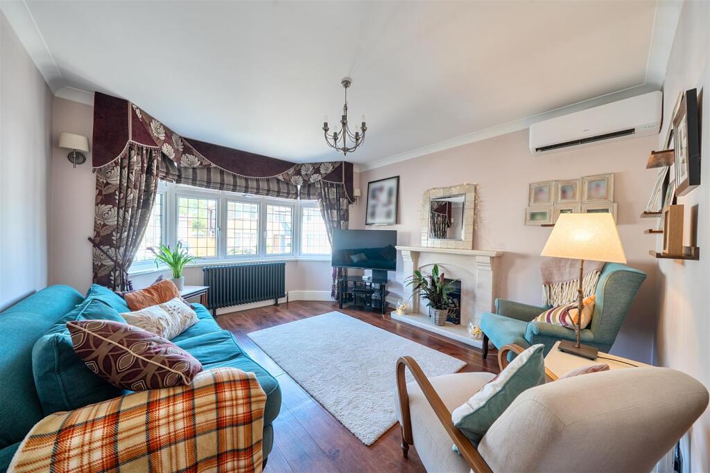 House in Harrow - View 3