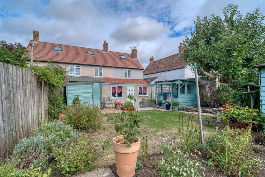 House in Dorchester - More