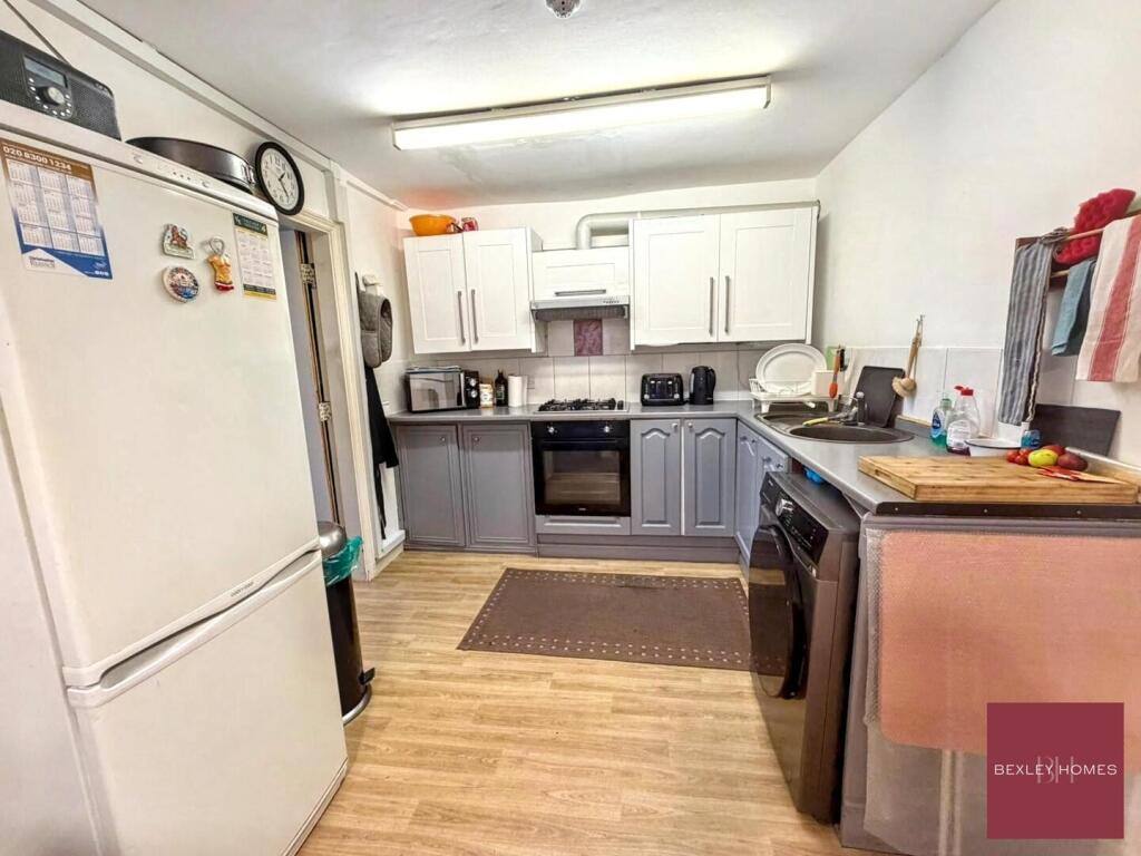 House in Dartford - View 5