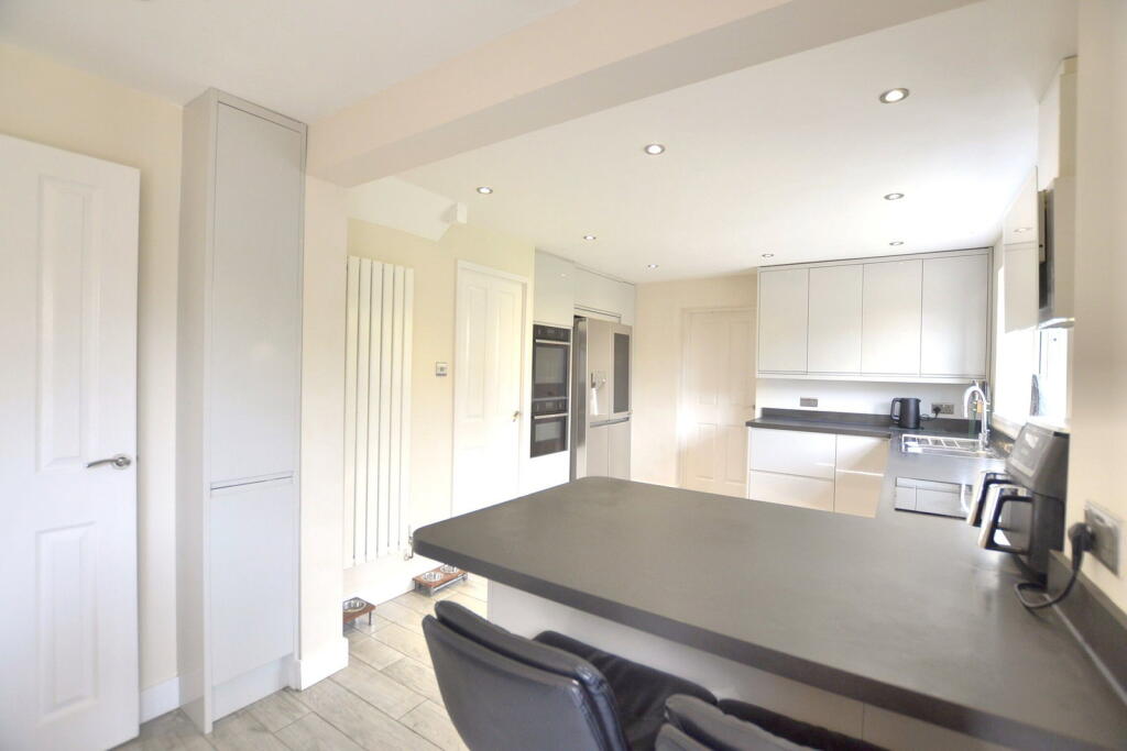 House in Gloucester - View 5