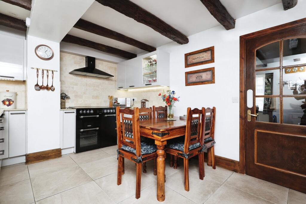 House in York - View 5