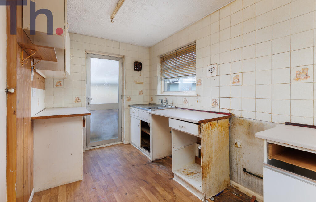 House in Newport, Staplers - View 5
