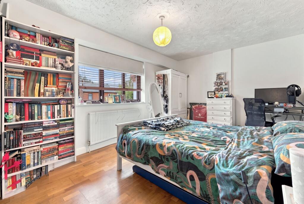Apartment in Stevenage - View 3