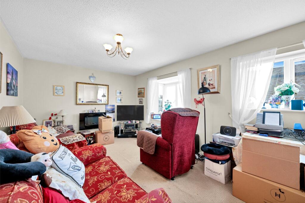 Runnymede Court, Lunedale Road, Dartford, DA2 photo 2