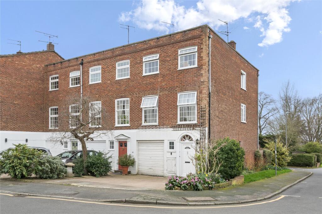 Main image of property: Blenheim Gardens, Kingston upon Thames, KT2