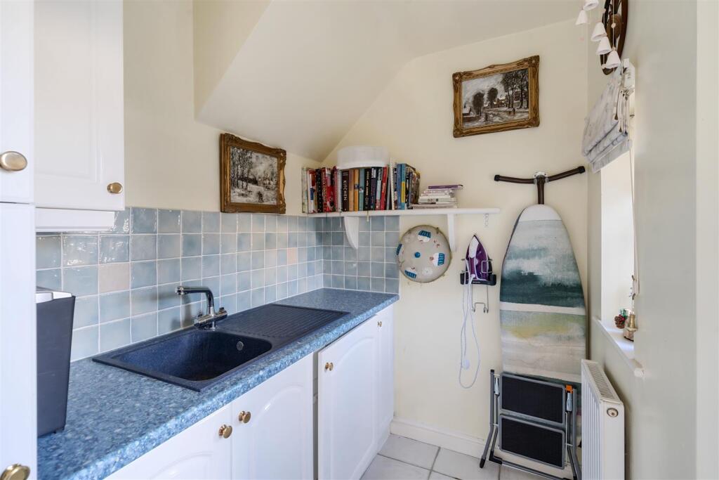 House in Charmouth - More