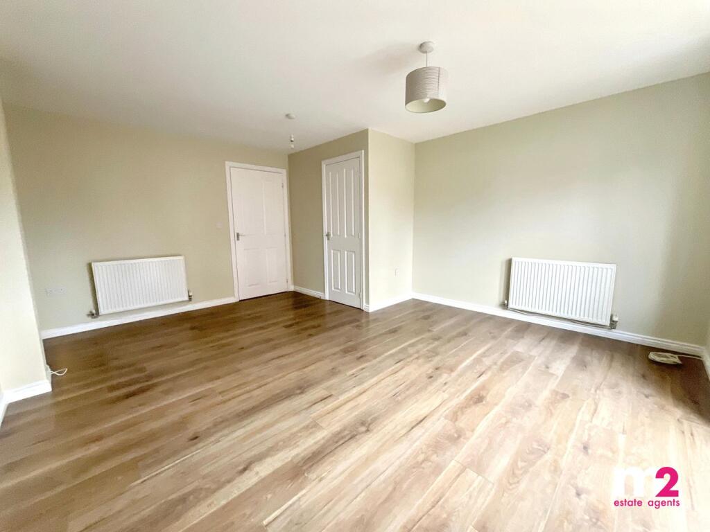 House in Newport - View 4