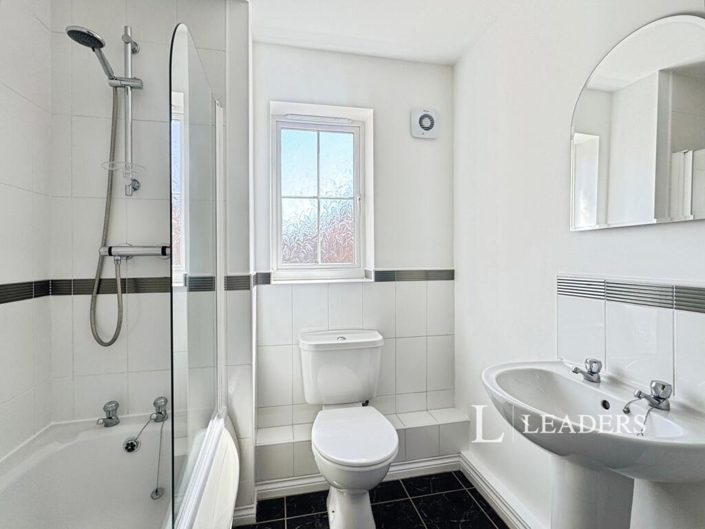 Apartment in Mansfield, Nottinghamshire - View 5