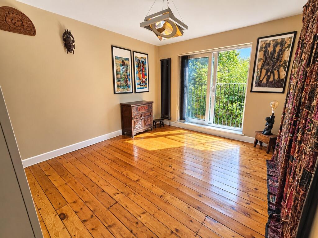Apartment in London - More
