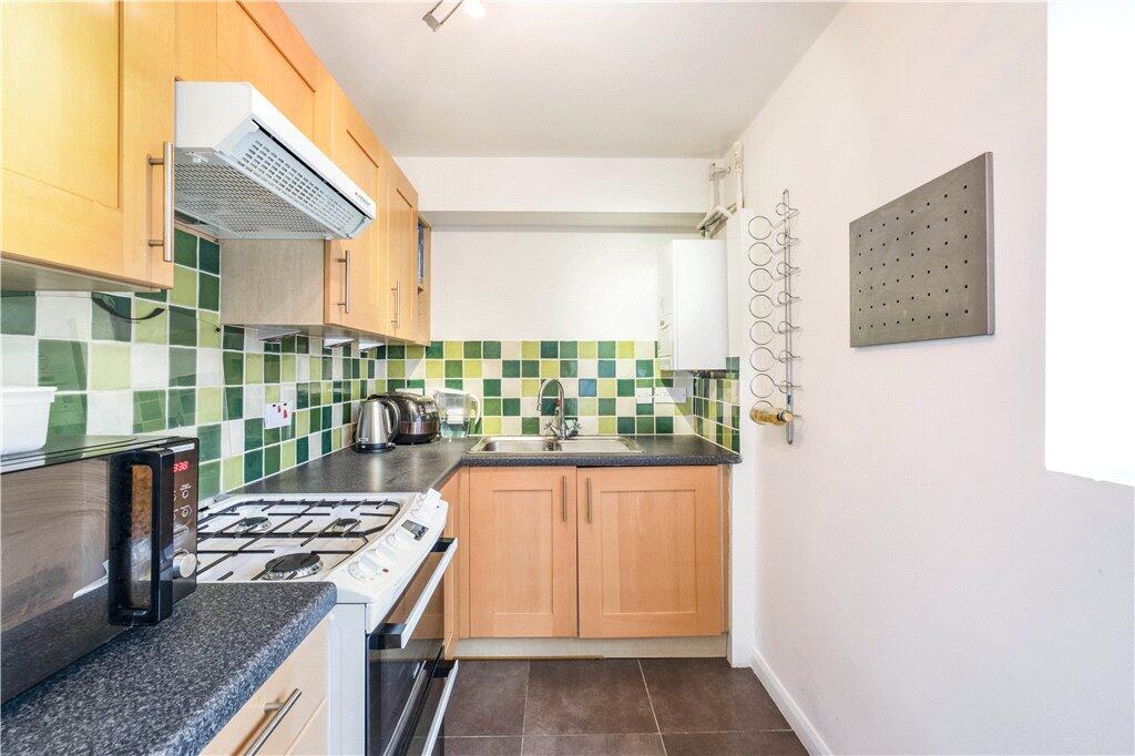 Apartment in London - View 5