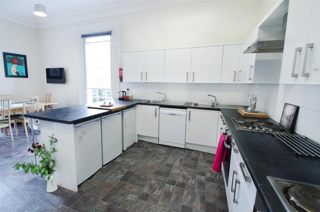 1 bedroom house for rent