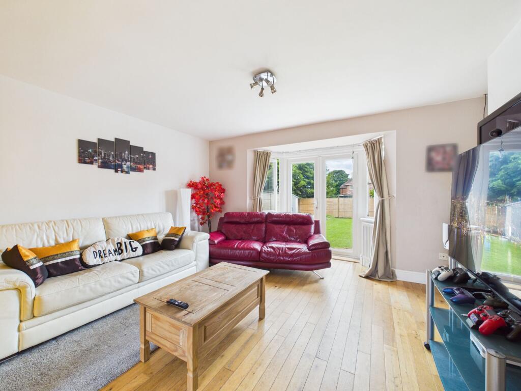 House in Nottingham, Broxtowe - More