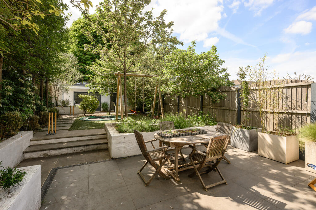 Montague Road, Wimbledon, London, SW19 photo 3