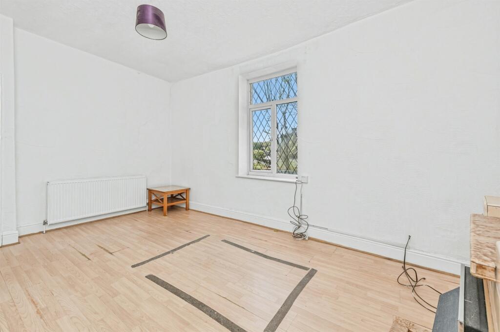 House in Kirklees, West Yorkshire - More