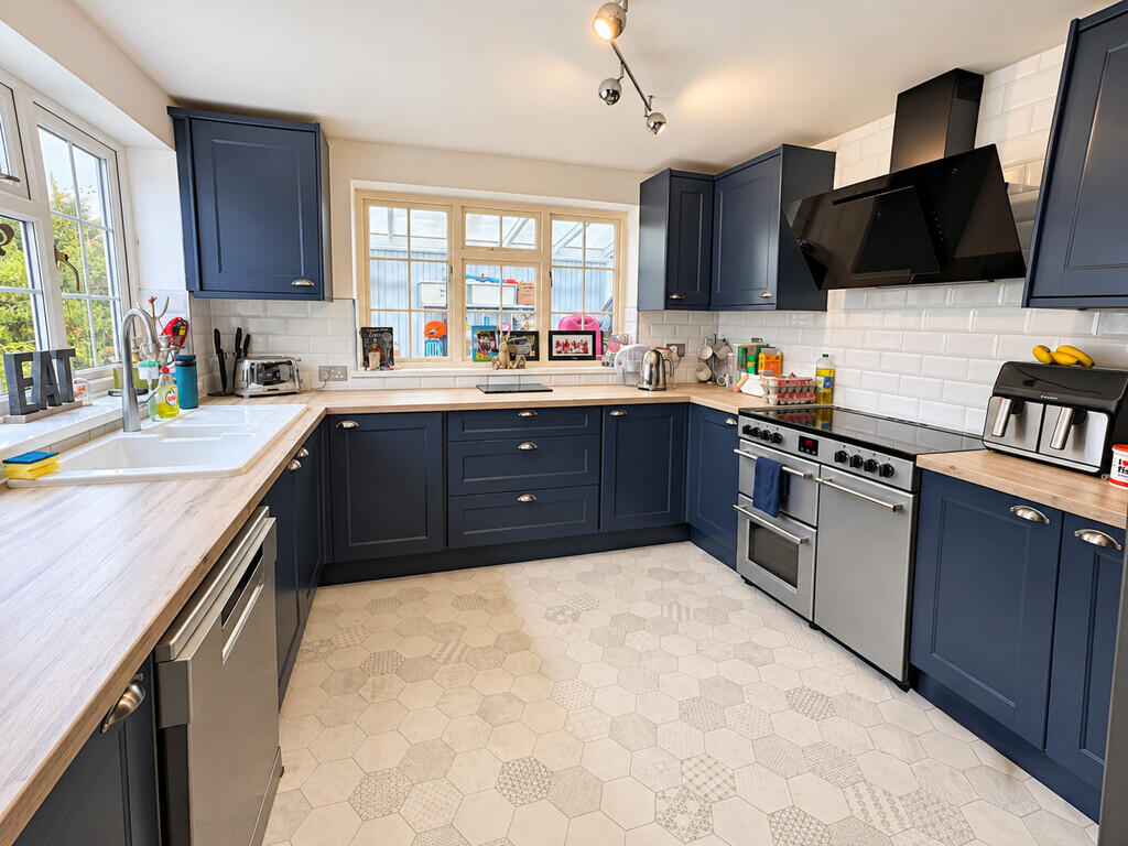 House in Peterborough - View 5