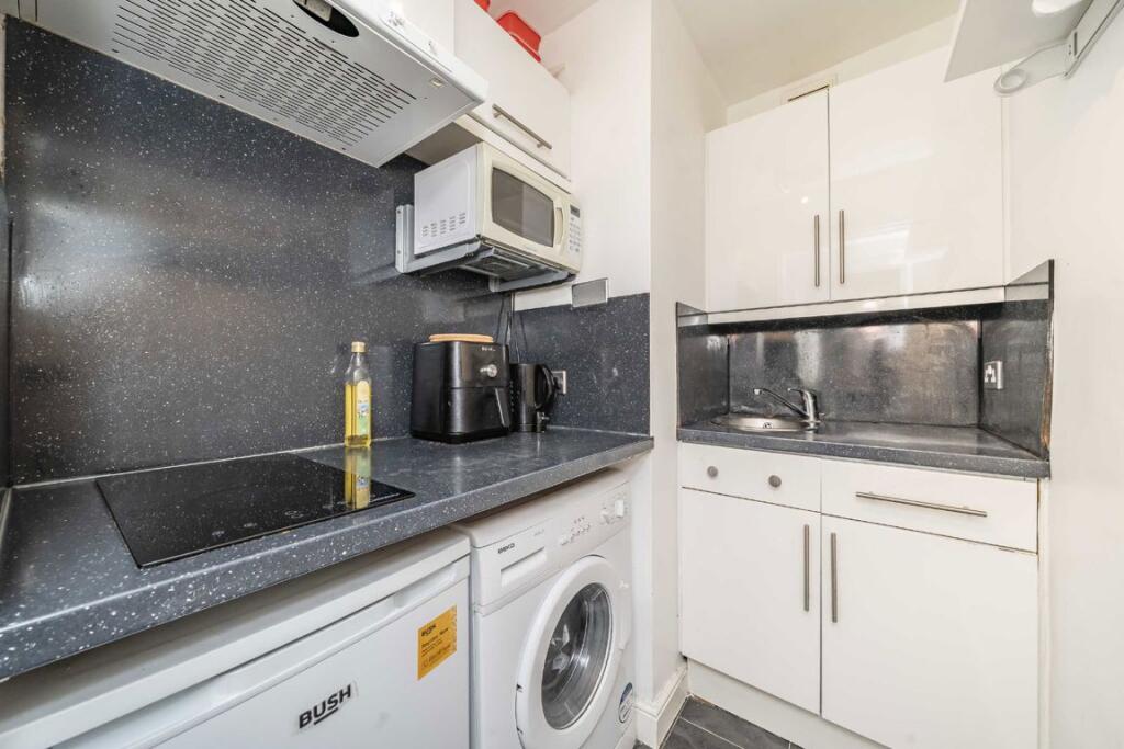 Apartment in London - View 4