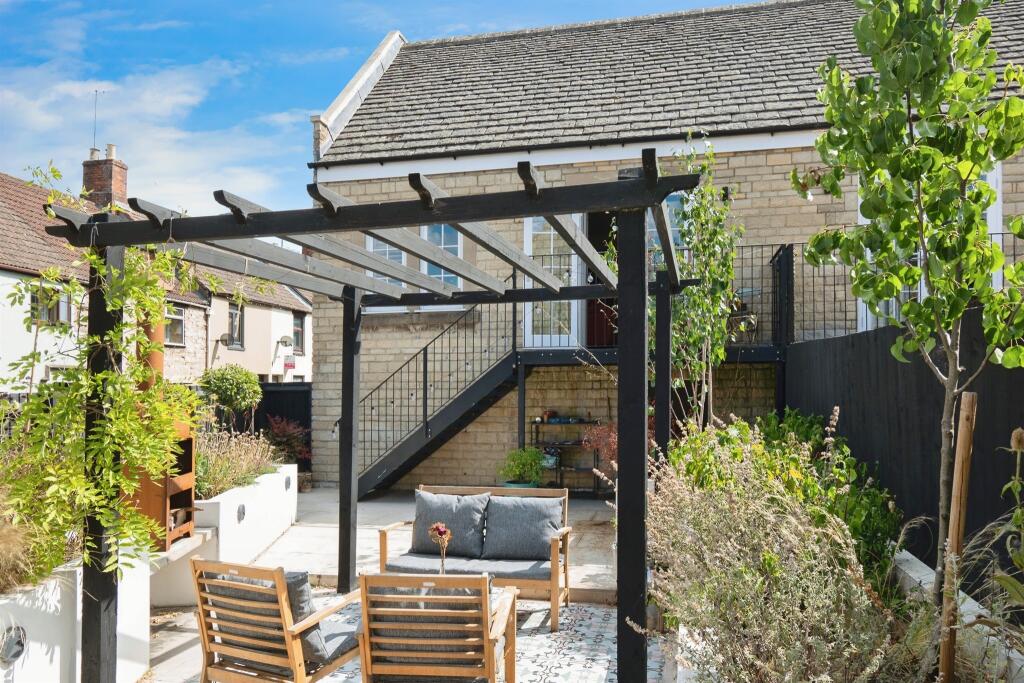 Main image of property: The Woodlands, Calne