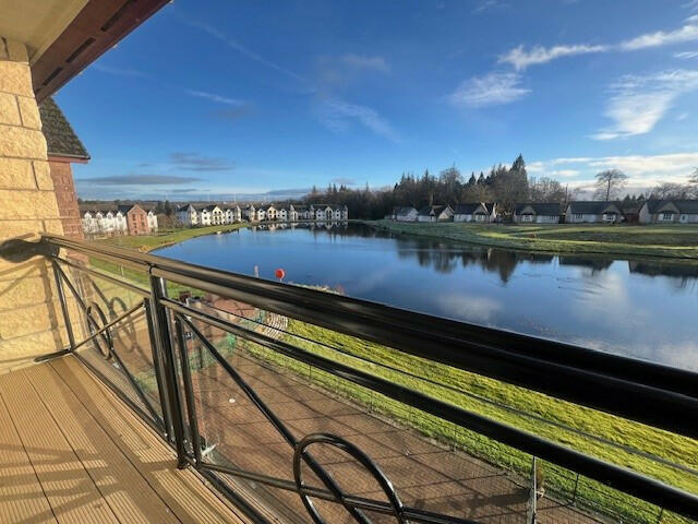 2-bed flat on Nethanvale, Lesmahagow, Lanark, £99,000