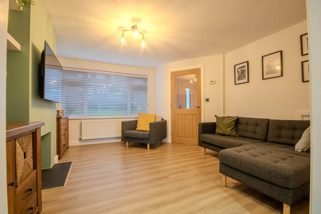 House in Abertridwr, Hendredenny, Penyrheol Trecenydd & Energlyn - View 2