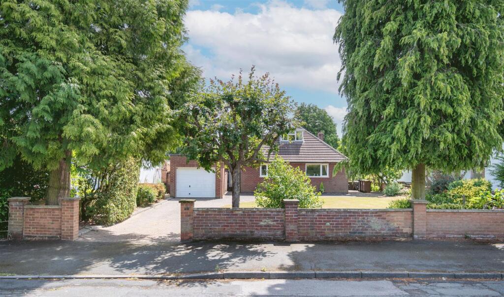 Main image of property: The Promenade, Wellingborough, NN8