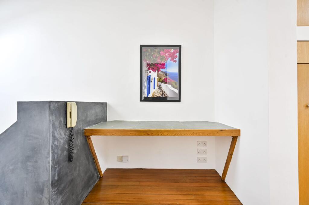 Apartment in London - View 4