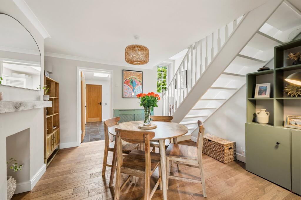 Thistlecroft Road, Hersham, KT12 – další