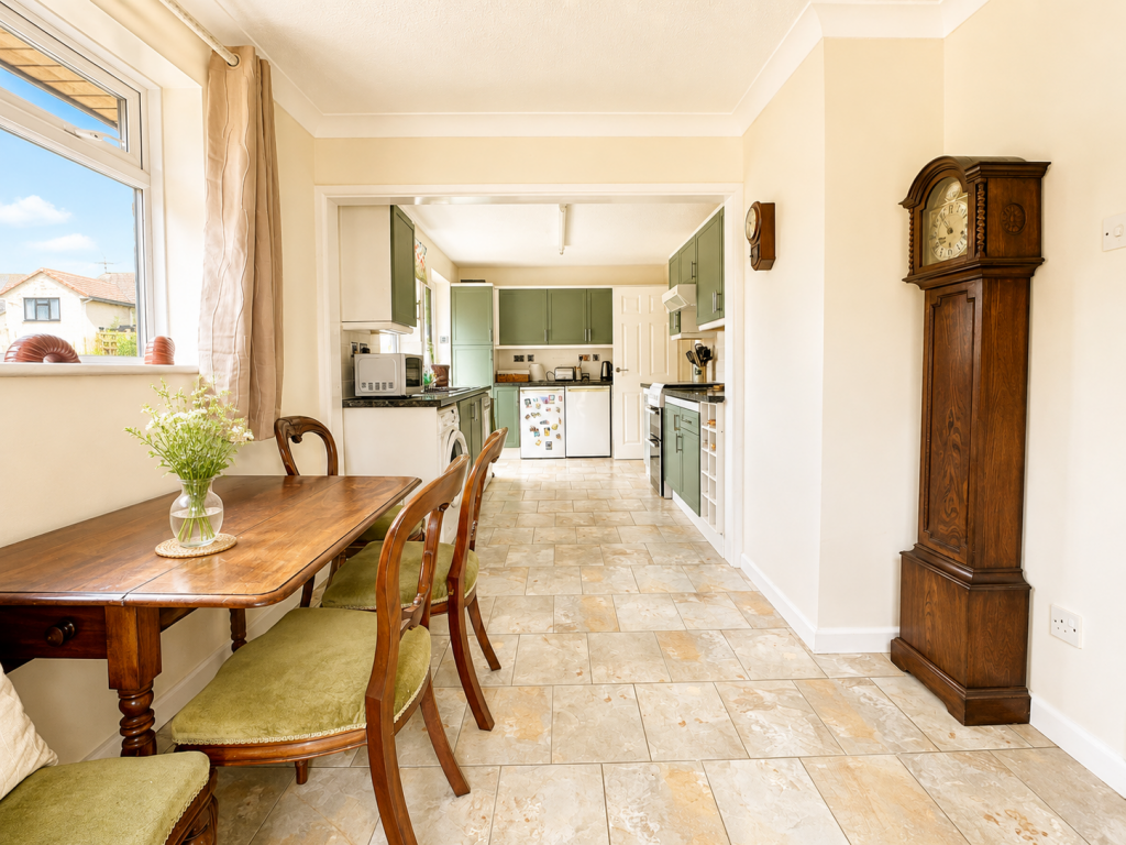 House in Taunton - View 4