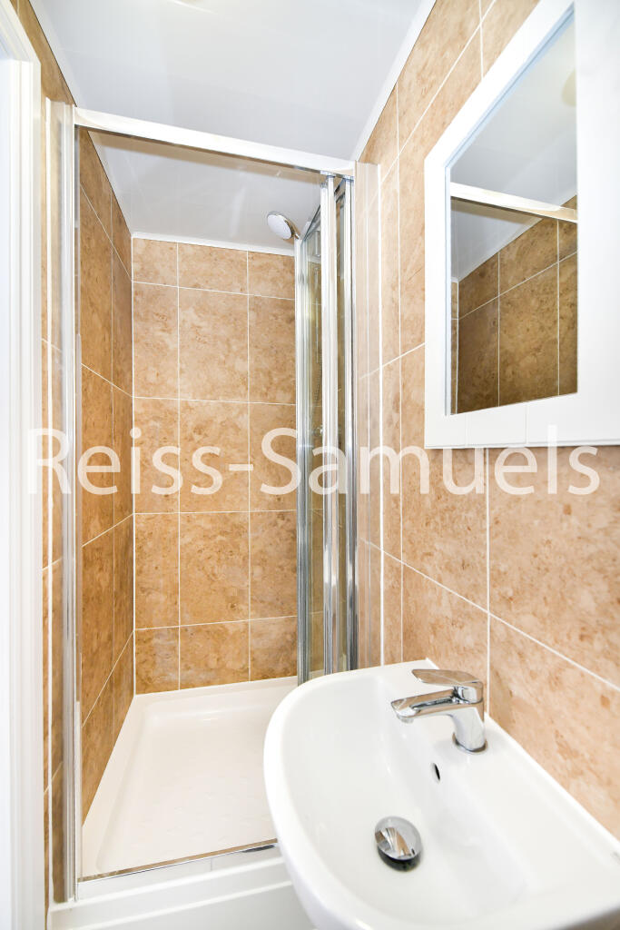 6 bedroom terraced house for rent
