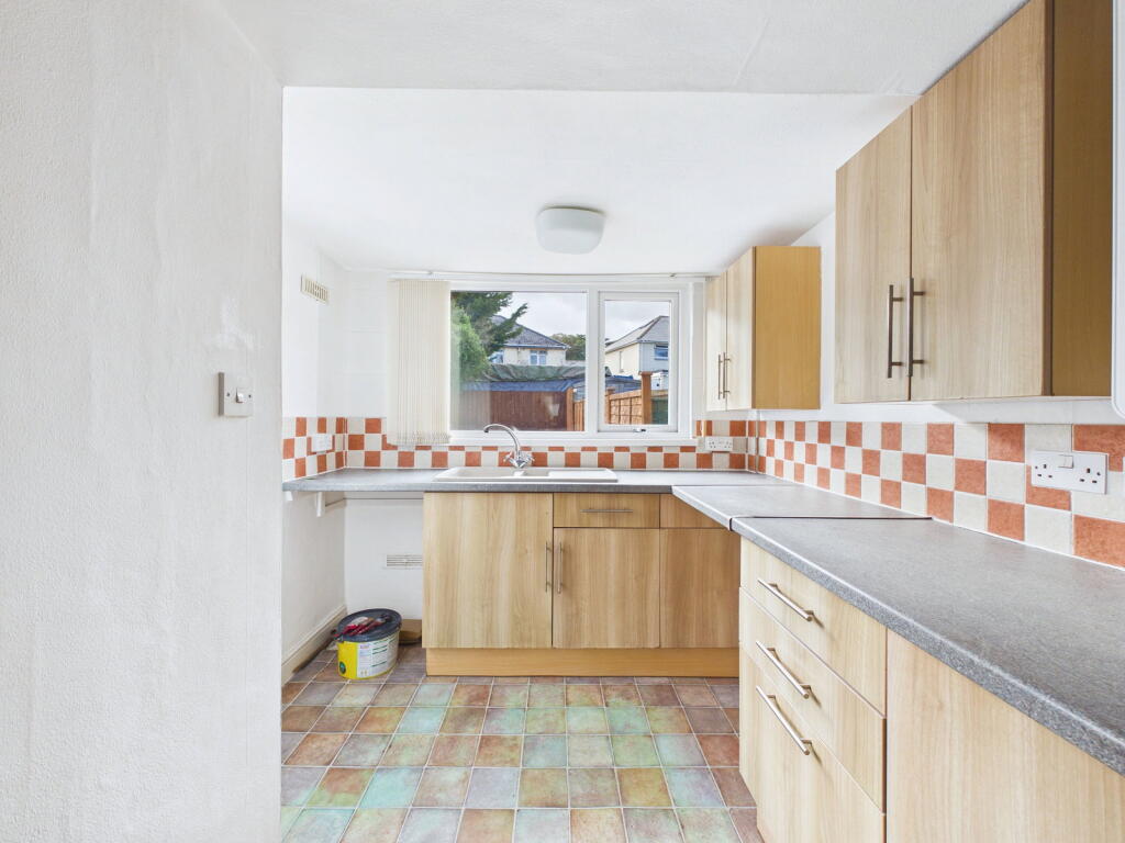 Apartment in Torquay - More