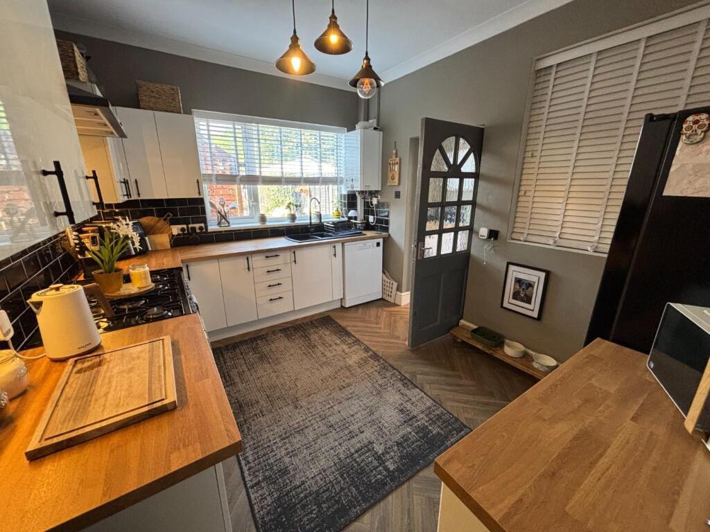 House in West Lindsey, Gainsborough - View 2