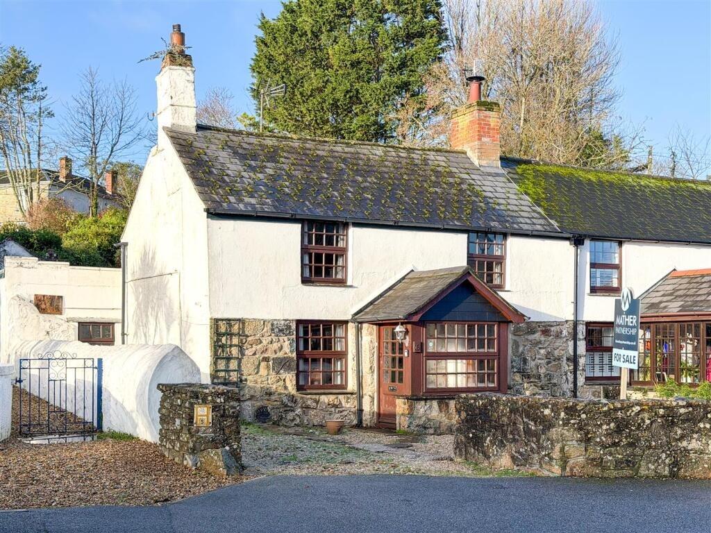 3-bed house on Charming cottage nearby to town, Hayle, £299,950